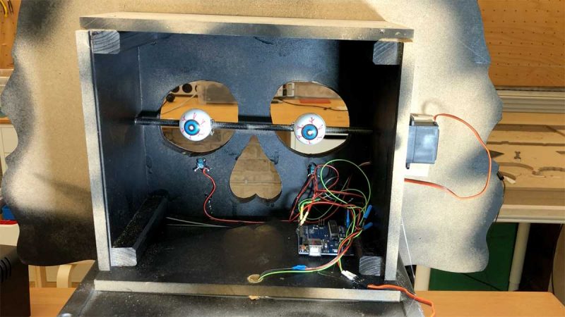 Let's build a Creepy Halloween candy dispenser with Arduino